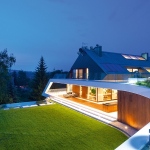 Edge House